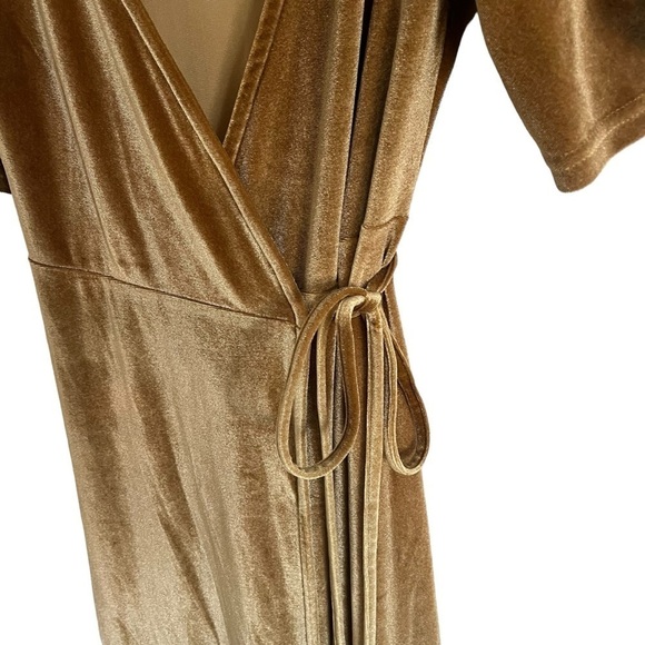 BALTIC BORN Meghan Gold Velvet Wrap Maxi Dress - Picture 7 of 11